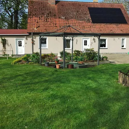 Am Stadtrand Garz Ruegen * Garz (Rugen)