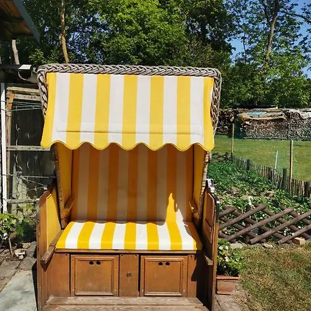 Am Stadtrand Garz Ruegen * Garz (Rugen)